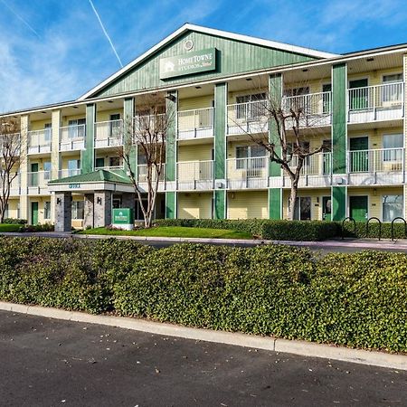 Hometowne Studios By Red Roof Fresno - West Exterior foto