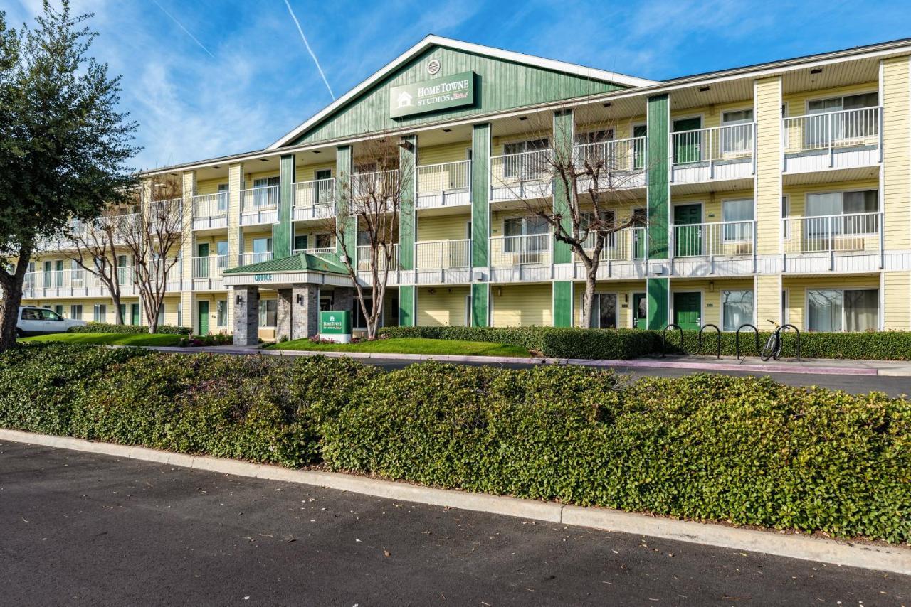Hometowne Studios By Red Roof Fresno - West Exterior foto